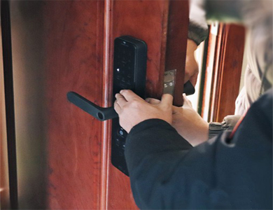 殷都24小时上门开锁公司